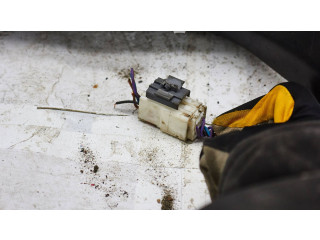 Зеркало электрическое Mazda 323 F 1999 - 2003 года