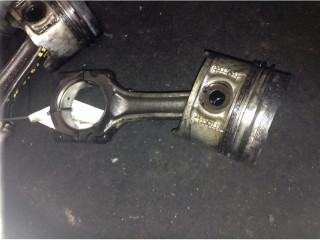 Поршень с шатуном Nissan Patrol 260