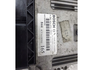 Блок управления двигателя 0281014571   Lancia Delta III