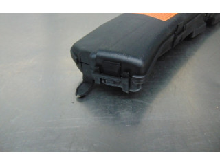 Подушка безопасности в сиденье Volvo V70