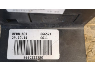 Другая деталь отсека двигателя