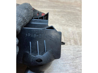 Ручка стеклоочистителей 17D770   Volvo C70