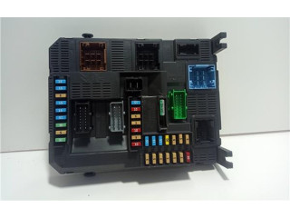 Блок предохранителей 9819850080 Peugeot 2008 I