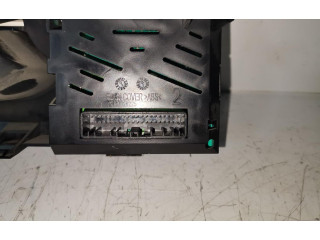 Панель приборов 8201127953 Renault Twingo II