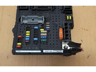 Блок предохранителей 30732769   Volvo S60    