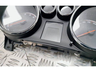 Панель приборов 13420513, 600775881   Opel Meriva B       