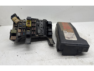 Pojistková skříňka Mitsubishi Pajero 2003