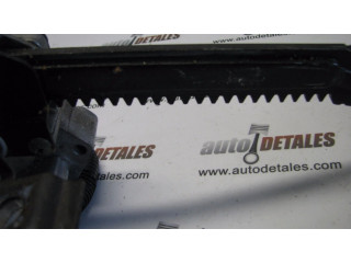 Притягиватель задней крышки