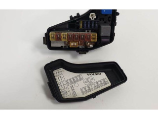 Блок предохранителей 551661MO54 Volvo C70