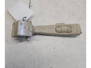 Ручка стеклоочистителей 30798467   Volvo V70