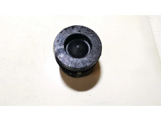 Píst Chevrolet Nubira pro naftový motor 2.0