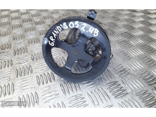 Насос усилителя руля Mitsubishi Grandis