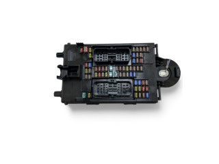 Блок предохранителей 32209198   Volvo XC90    