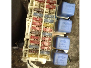 Pojistková skříňka Nissan Serena 1991