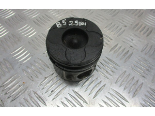 Píst Volkswagen PASSAT B5.5