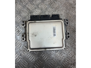 Блок управления двигателя 237100703R, 28337245   Dacia Duster