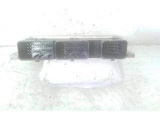 Řídící jednotka 237102071r, 237102071R Renault Clio IV 2014