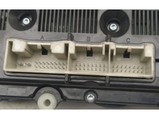 Блок управления климат-контролем 74677530   Volkswagen PASSAT