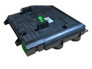 Блок управления климат-контролем 30782911, M3301200014   Volvo V70