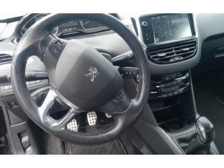 Радио/ проигрыватель CD/DVD / навигация    Peugeot 208    