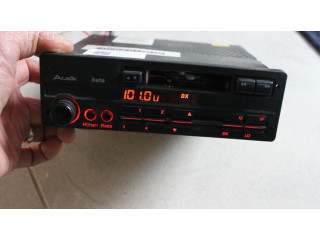 Радио/ проигрыватель CD/DVD / навигация