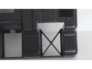 Другая деталь салона