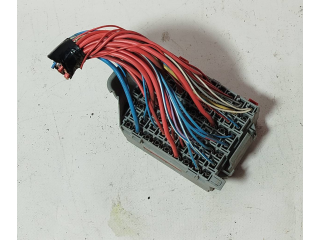 Ящик предохранителей (комплект) 9162439 Volvo V70