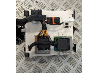 Блок комфорта 32400409 Volvo XC40