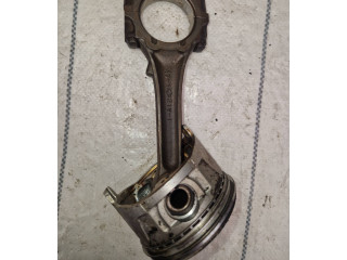 Píst Nissan Terrano