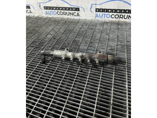 Топливная рампа Subaru Forester SH для двигателя EE20