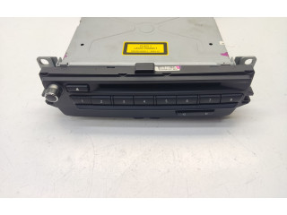 Радио/ проигрыватель CD/DVD / навигация