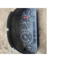 Přístrojová deska BMW 5 E39 2000 87001329, 87001294