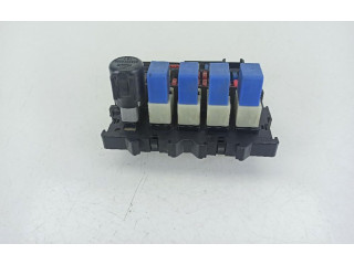 Блок предохранителей 24311F9910 Nissan PickUp