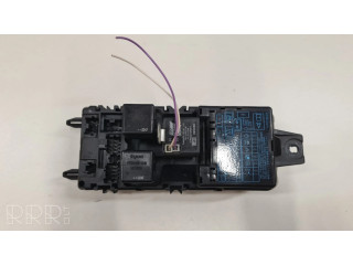 Блок предохранителей MB953355, MR318828 Mitsubishi Space Star