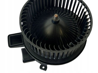 Вентилятор печки    4M1820021B, 4M1820021A   Audi Q8