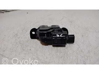 Замок задней крышки