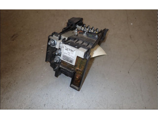 Pojistková skříňka 9807028580 Peugeot 3008 2013