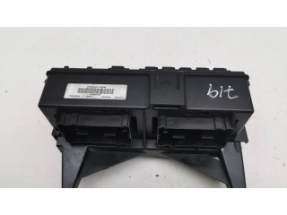 Блок предохранителей 04692073AB Jeep Grand Cherokee (WK)