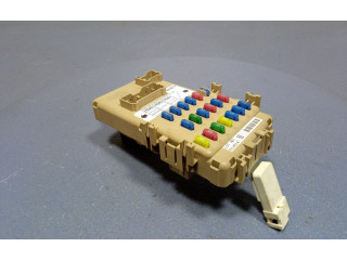 Блок предохранителей     Subaru Forester SG    