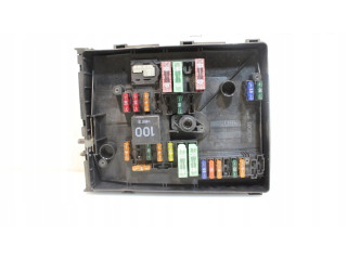 Блок предохранителей Volkswagen Touran I