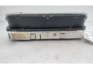 Панель приборов MR308409 Mitsubishi Carisma