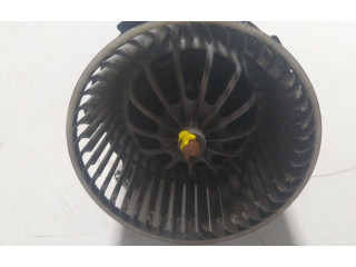 Вентилятор печки 8K2820021C Audi Q5 SQ5