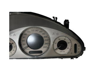 Přístrojová deska Mercedes-Benz E W211 2007 A2115405747, 110080292