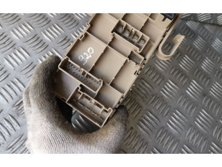 Блок предохранителей 82201AJ000   Subaru Outback    