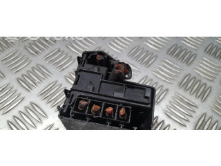 Блок предохранителей 4693362, 4230751 Saab 9-3 Ver1