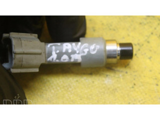 Форсунка 2325000030    Toyota Aygo AB40 для бензинового двигателя  1