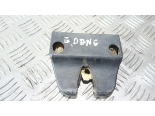 Замок задней крышки