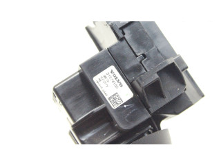 Ручка стеклоочистителей 31674103   Volvo XC60