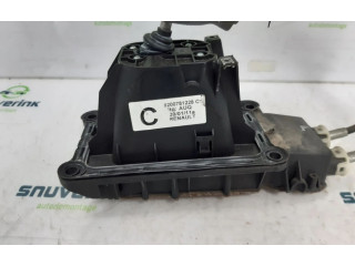 Zámek zadních dveří 8200781228, 7701071165   Renault Wind 2011