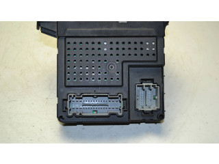 Блок предохранителей 30786475, 06W434   Volvo V70    